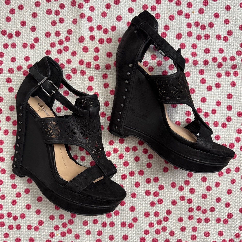 Gianni Bini Rissa Wedge Heels - Picture 5 of 17